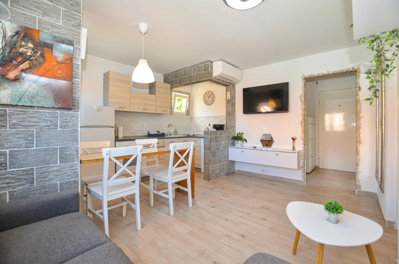 Apartments Iris Rovinj Eksteriør billede