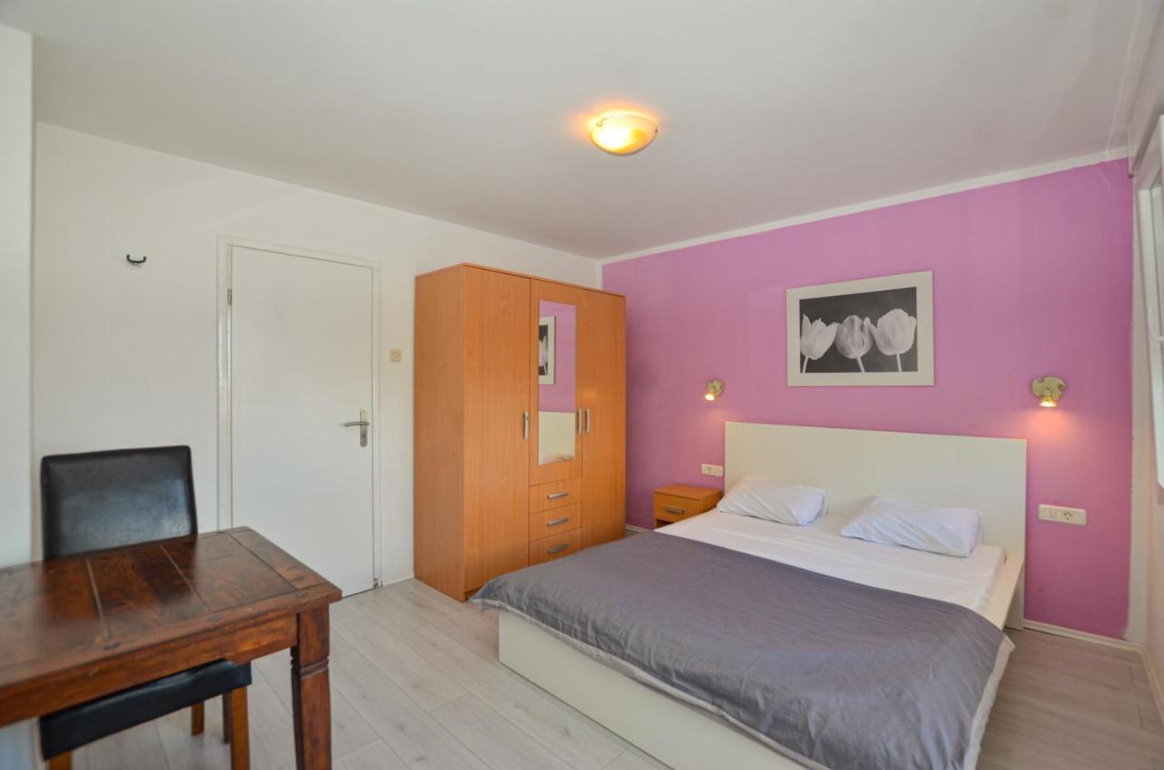 Apartments Iris Rovinj Eksteriør billede
